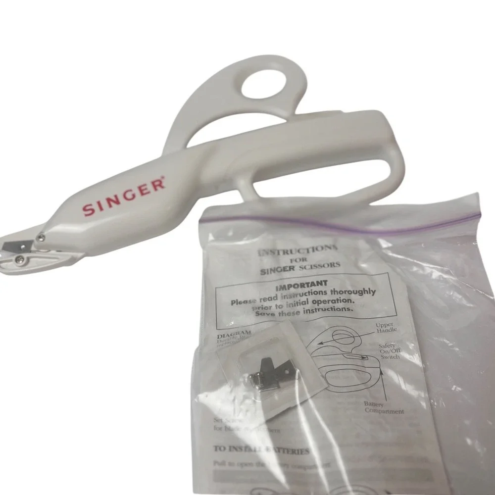 Singer Electric‎ Scissors Handheld Battery Operated White with Spare Blade